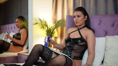 Snapshot of emmadallas chatting on 09/21/25, 06:53 Emma online show from 09/21/25, 06:53