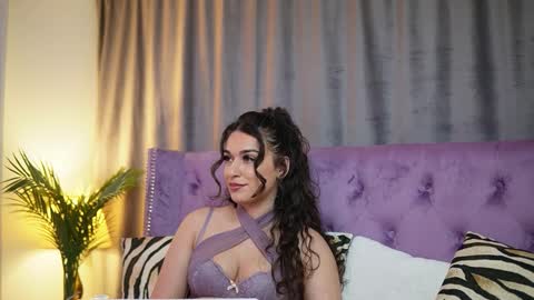 Snapshot of emmadallas chatting on 11/03/25, 06:53 Emma online show from 11/03/25, 06:53