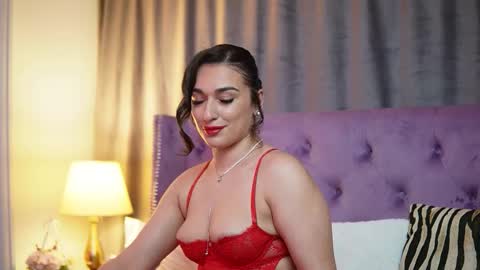 Snapshot of emmadallas chatting on 12/13/25, 08:47 Emma online show from 12/13/25, 08:47