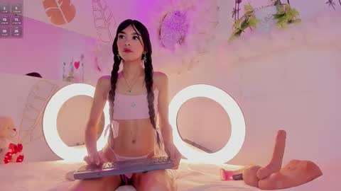 Emma Duque online show from 11/23/25, 06:52