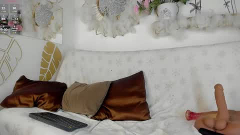 Emma Duque online show from 05/21/26, 09:44