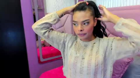 emmaebony_ online show from 06/09/26, 11:44