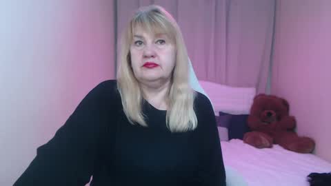 emmaellison924117 online show from 04/21/26, 06:09