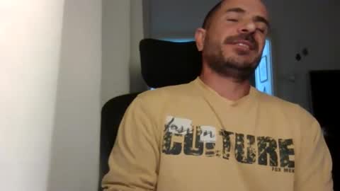 Snapshot of emmagold123 chatting on 12/13/24, 03:21 Ariel online show from 12/13/24, 03:21