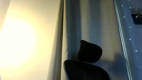 Snapshot of emmagold123 chatting on 12/23/24, 06:44 Ariel online show from 12/23/24, 06:44