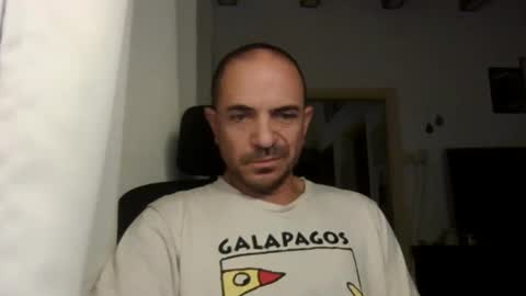 Snapshot of emmagold123 chatting on 12/24/24, 04:44 Ariel online show from 12/24/24, 04:44