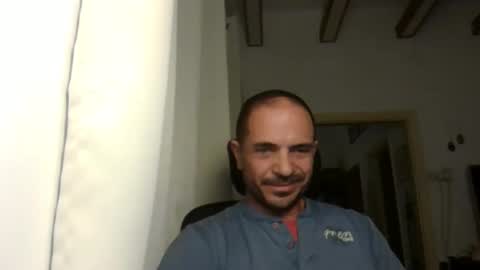 Snapshot of emmagold123 chatting on 01/11/25, 03:31 Ariel online show from 01/11/25, 03:31