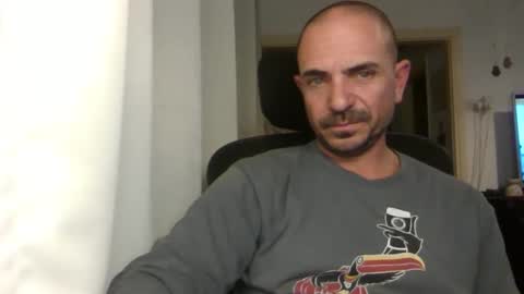 Snapshot of emmagold123 chatting on 01/29/25, 08:56 Ariel online show from 01/29/25, 08:56