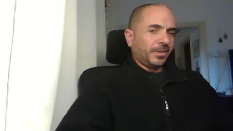 Snapshot of emmagold123 chatting on 01/31/25, 01:12 Ariel online show from 01/31/25, 01:12