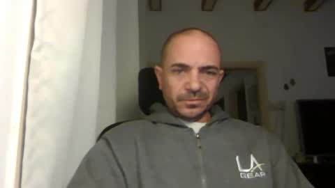 Snapshot of emmagold123 chatting on 02/17/25, 04:31 Ariel online show from 02/17/25, 04:31