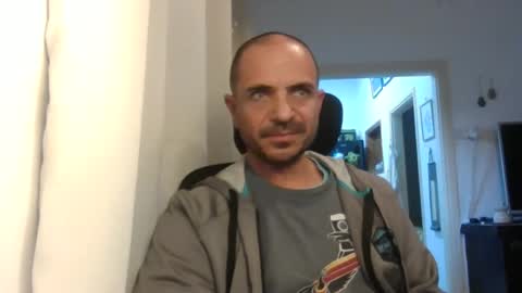 Snapshot of emmagold123 chatting on 02/21/25, 02:06 Ariel online show from 02/21/25, 02:06