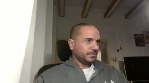 Snapshot of emmagold123 chatting on 03/02/25, 03:56 Ariel online show from 03/02/25, 03:56