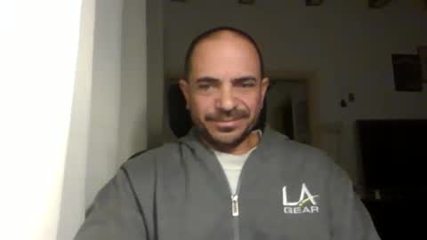 Snapshot of emmagold123 chatting on 03/03/25, 03:52 Ariel online show from 03/03/25, 03:52