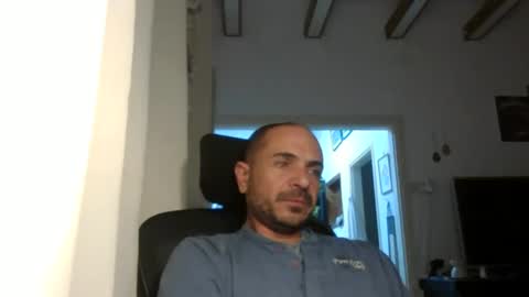 Snapshot of emmagold123 chatting on 03/03/25, 10:52 Ariel online show from 03/03/25, 10:52