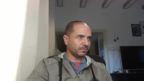 Snapshot of emmagold123 chatting on 03/07/25, 11:18 Ariel online show from 03/07/25, 11:18