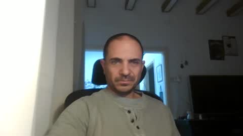 Snapshot of emmagold123 chatting on 03/07/25, 09:27 Ariel online show from 03/07/25, 09:27