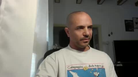 Snapshot of emmagold123 chatting on 11/01/25, 05:09 Ariel online show from 11/01/25, 05:09