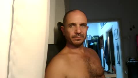 Snapshot of emmagold123 chatting on 11/04/25, 08:41 Ariel online show from 11/04/25, 08:41