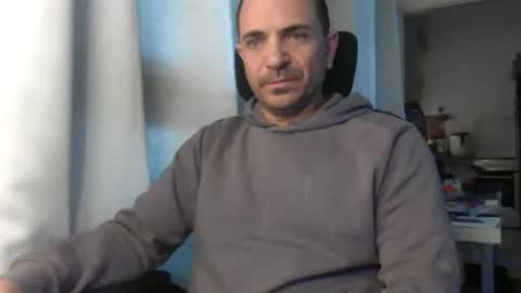 Ariel online show from 03/06/26, 05:37