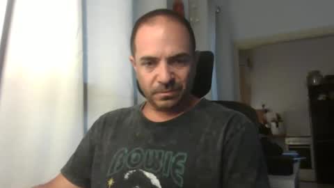 Snapshot of emmagold123 chatting on 05/11/26, 04:07 Ariel online show from 05/11/26, 04:07