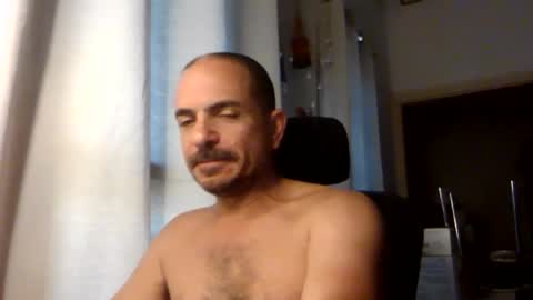 Snapshot of emmagold123 chatting on 07/03/26, 06:09 Ariel online show from 07/03/26, 06:09