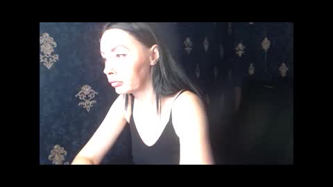 EmmaGoldX online show from 06/01/26, 09:00