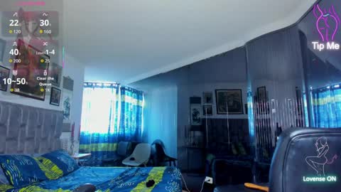 Snapshot of emmahills_sex chatting on 04/07/26, 01:11 Emma online show from 04/07/26, 01:11