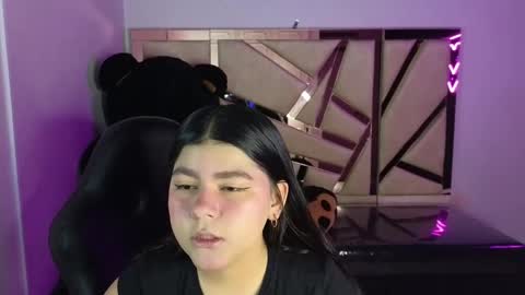 Snapshot of emmalee_a chatting on 12/29/24, 10:56 Emma online show from 12/29/24, 10:56