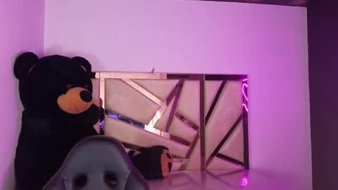 Snapshot of emmalee_a chatting on 01/28/25, 10:34 Emma online show from 01/28/25, 10:34