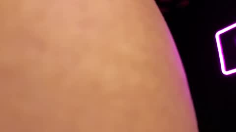 Snapshot of emmalee_a chatting on 02/11/25, 07:48 Emma online show from 02/11/25, 07:48