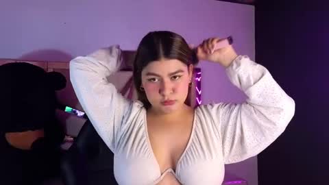 Snapshot of emmalee_a chatting on 02/26/25, 10:36 Emma online show from 02/26/25, 10:36