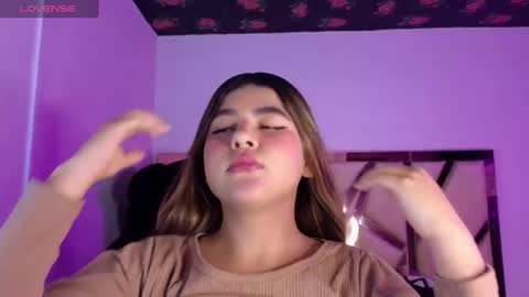 Snapshot of emmalee_a chatting on 03/06/25, 10:41 Emma online show from 03/06/25, 10:41