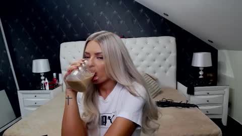 Emma Mavis online show from 02/08/26, 06:17