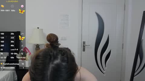 Snapshot of emmamoore12 chatting on 05/16/26, 06:07 Emma online show from 05/16/26, 06:07