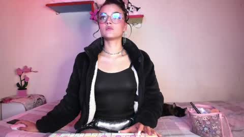 Emmantho online show from 05/12/26, 02:52
