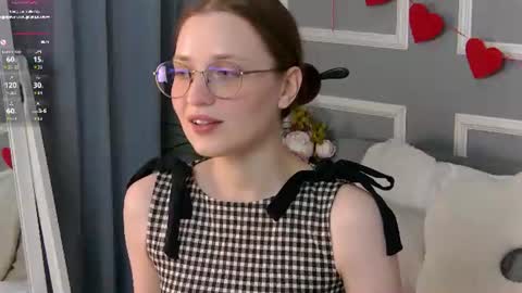 Snapshot of emmasagge chatting on 06/15/26, 06:48 Emma online show from 06/15/26, 06:48