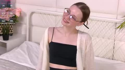 Snapshot of emmasagge chatting on 07/06/26, 03:36 Emma online show from 07/06/26, 03:36