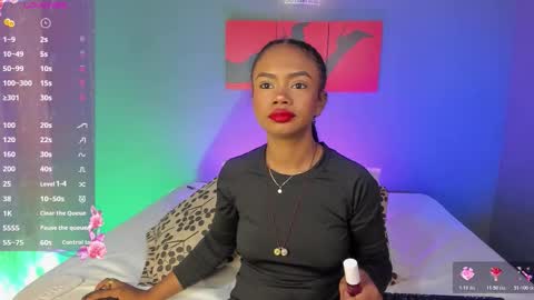 Snapshot of emmasmith06 chatting on 11/20/25, 05:12 Emma online show from 11/20/25, 05:12