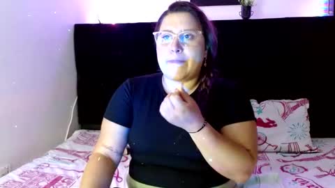 Snapshot of emmatower chatting on 09/15/25, 07:36 emmatower online show from 09/15/25, 07:36