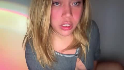 YourDreamGirl Emma  online show from 04/19/26, 06:56