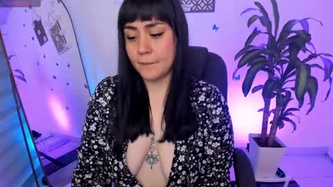 Snapshot of emmax_x chatting on 01/18/25, 11:00 EMMA online show from 01/18/25, 11:00