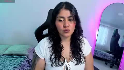 Snapshot of emmax_x chatting on 07/14/26, 02:56 EMMA online show from 07/14/26, 02:56