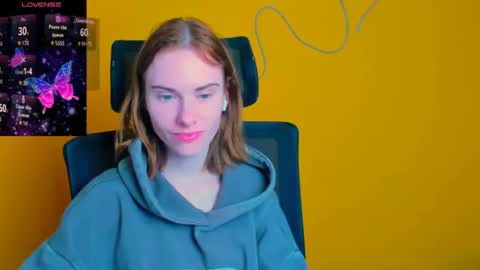 Emmi online show from 04/01/26, 01:41