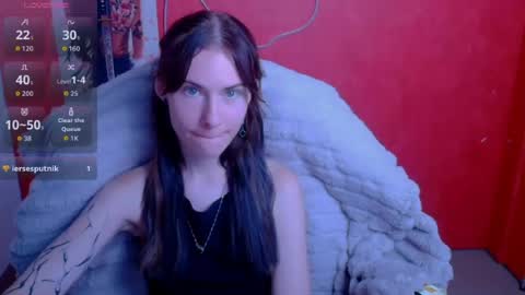 Snapshot of emmi_rossum chatting on 06/25/26, 11:15 Emmi online show from 06/25/26, 11:15