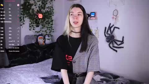 emmie_everly online show from 11/23/25, 02:50