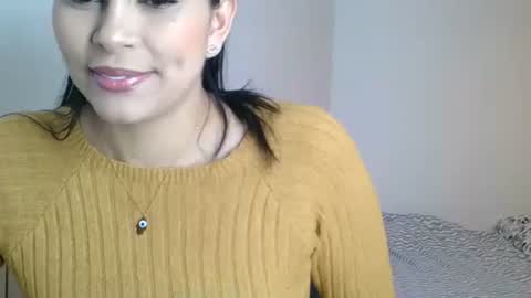 Snapshot of emmie_xxx chatting on 12/14/24, 11:39 emmie online show from 12/14/24, 11:39