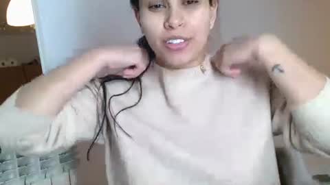 Snapshot of emmie_xxx chatting on 01/16/25, 08:43 emmie online show from 01/16/25, 08:43