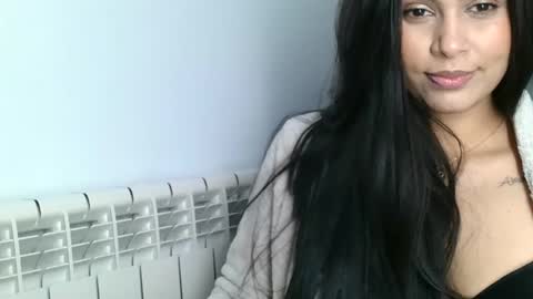 Snapshot of emmie_xxx chatting on 01/17/25, 03:22 emmie online show from 01/17/25, 03:22