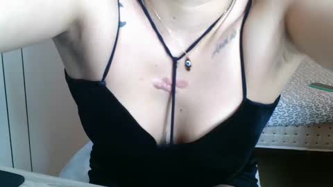 Snapshot of emmie_xxx chatting on 01/21/25, 09:13 emmie online show from 01/21/25, 09:13