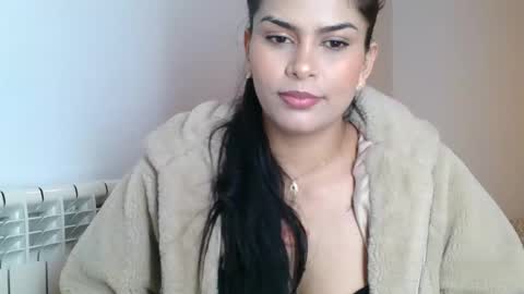 Snapshot of emmie_xxx chatting on 01/21/25, 12:18 emmie online show from 01/21/25, 12:18